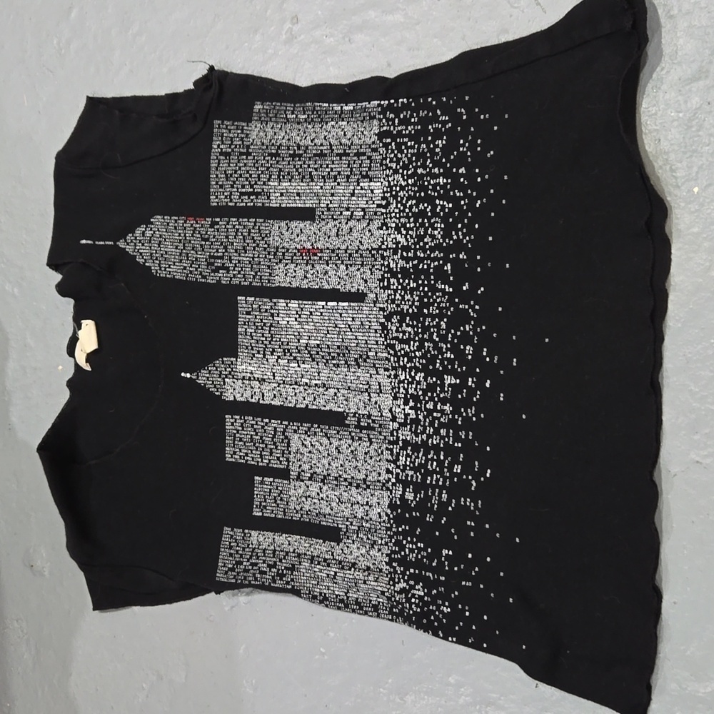 DKNY size M NYC skyline frayed tank/muscle shirt